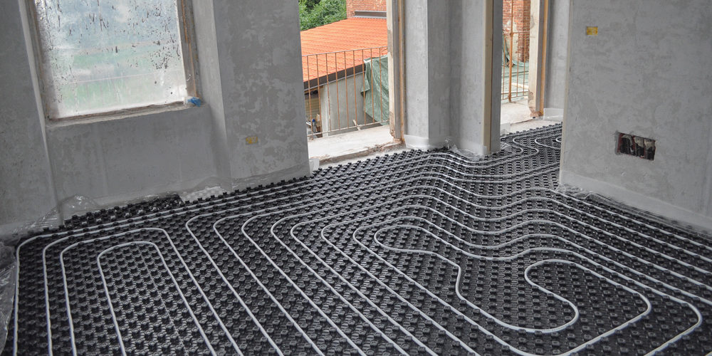 Kühlende Fußbodenheizung: Eine Alternative zur Klimaanlage?