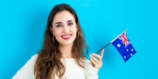 Frau mit australischer Flagge