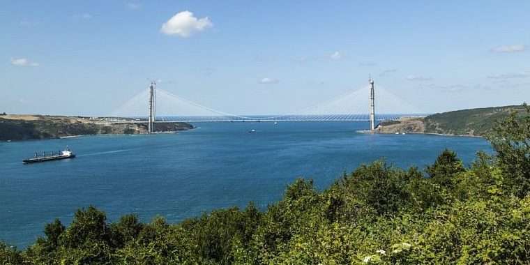 Diese Brücke über den Bosporus stellt Weltrekorde auf