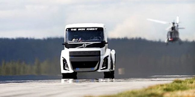Der Schnellste Lkw Der Welt Volvo-Truck Iron Knight ist der schnellste Lkw der Welt