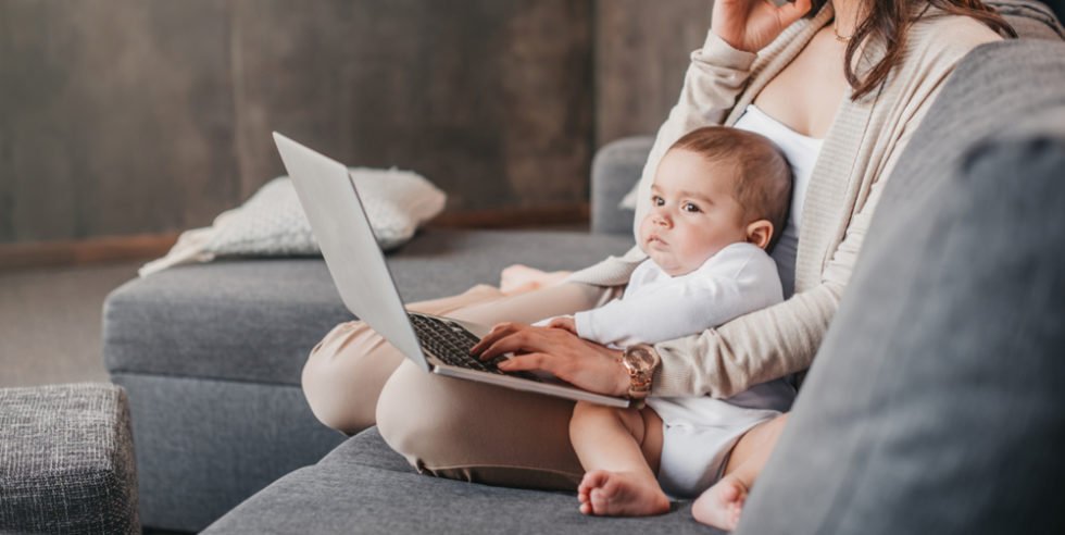 Baby Laptop Familienszene