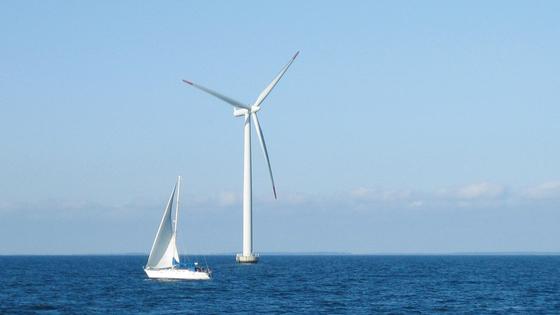 Testanlagen geplant: Windkraftanlagen sollen schwimmen lernen.