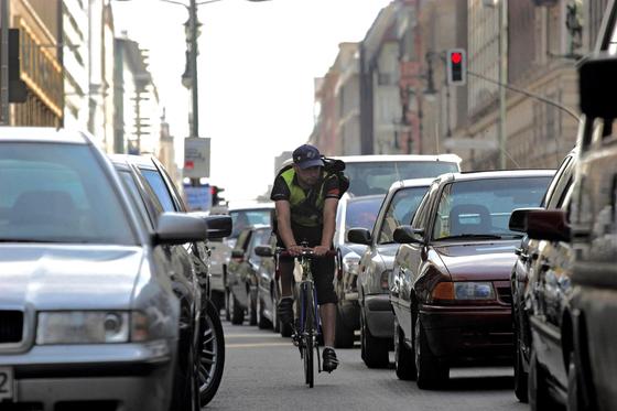 E-Bikes könnten der Elektromobilität zum Durchbruch verhelfen.
Foto: BMU