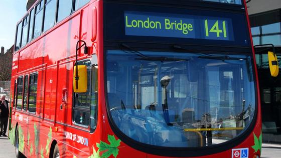 Umweltfreundliche Hybridbusse kurven bereits durch London.