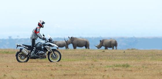 Mit der neuen, wassergekühlten R 1200 GS will BMW seine Spitzenposition bei den großen Enduros behaupten.