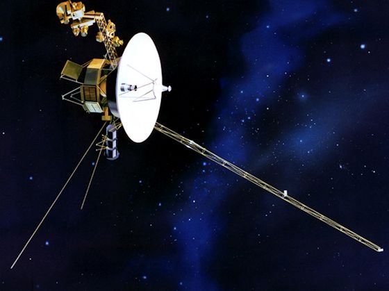 Schon seit über 35 Jahren im Dienste der Wissenschaft und immer noch auf Sendung – die Raumsonde Voyager 1.