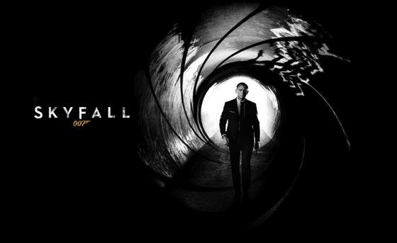 Ein besonders schwerer Dreh: James Bond alias Daniel Craig geht auf die Kamera zu, kommt als schwarze Kontur aus extremer Unschärfe einen schummrigen Flur entlang. Wenn solche Drehs misslingen, lässt sich dank einer neuen Kamera-Technologie aus Erlangen so etwas reparieren.