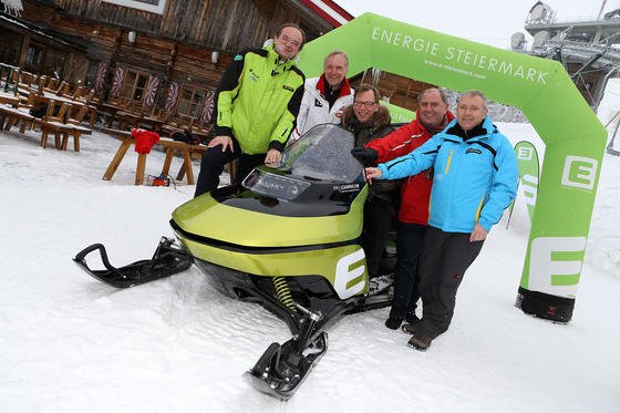 Den ersten elektrisch angetriebenen Schneebob präsentierten die FH Joanneum und die Energie Steiermark bei der Ski-WM 2013 in Schladming.