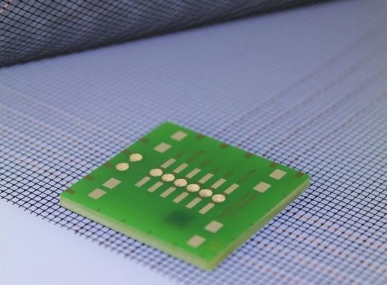 In Stoffe eingearbeitete Chips ermöglichen neue Funktionen.
