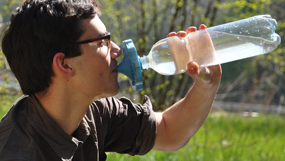 Auf der Crowdfundingplattform Indiegogo sammelt der Schweizer Student Jeremy Nussbaumer Geld, um den neuen Wasserfilter produzieren zu lassen. Erste Exemplare will er Anfang nächsten Jahres nach Afrika liefern lassen. 