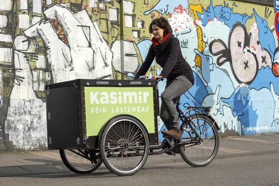 Die Kölner Idee, ein Lastenrad zum kostenlosen Ausleihen anzubieten, macht Schule. Ähnliche Projekte gibt es schon in München und Dortmund. Kurz vor der Einführung stehen Gratis-Lastenräden in Hamburg, Hannover, Oldenburg, Regensburg, Erlangen und in Königsbrunn bei Augsburg. 