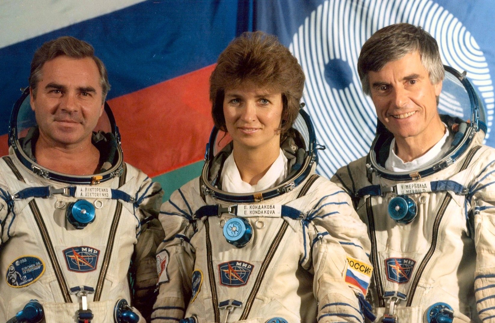 Die Astronauten Alexander Viktorenko, Velena Kondakova und Ulf Merbold (v.l.): 1994 mündete die enge Zusammenarbeit der ESA mit Russland in einen Flug zur russischen Raumstation Mir. Ulf Merbold wurde dadurch zum bekanntesten deutschen Astronauten.