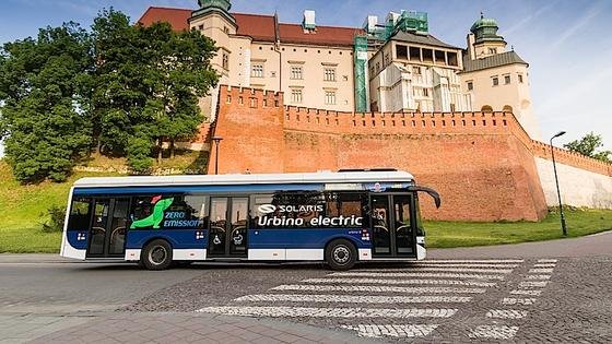 Dresden testet die Schnellladung an Elektrobussen des polnischen Herstellers Solaris Bus. Die Lithium-Ionen-Akkus haben eine Kapazität von 150 Kilowattstunden. 