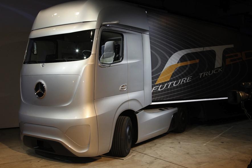 Mercedes-Benz enthüllt Design des Future Trucks 2025