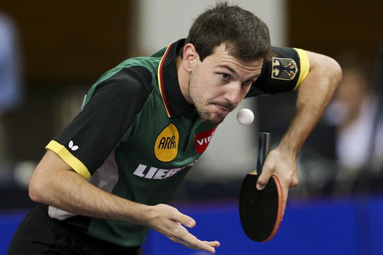 Timo Boll spielt derzeit für Deutschland bei der Tischtennis-EM in Lissabon. Der Profi hat bereits eine Meinung zum neuen Plastikball: Ihm lässt sich ein Tick weniger Spin mitgeben.