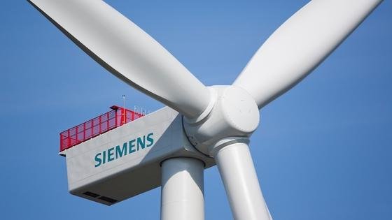 150 Windturbinen mit einer Leistung von je vier Megawatt liefert Siemens für das niederländische Windkraftwerk Gemini in der Nordsee. Bereits 2016 solle