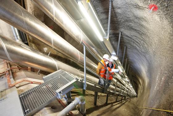 Hochspannungsleitung in einem Tunnel: Solche Leitungen sind in Deutschland nur in Berlin im Einsatz.