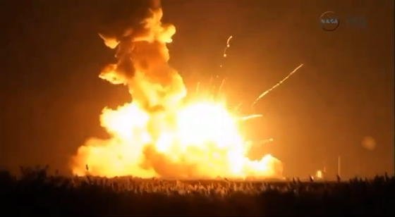 Katastrophe auf Wallops Islands: Sekunden nach dem Start explodierte die Antares-Rakete inklusive Cygnus-Versorgungskapsel. Unglücksursache scheint ein Fehler in einer der Triebwerkspumpen zu sein.