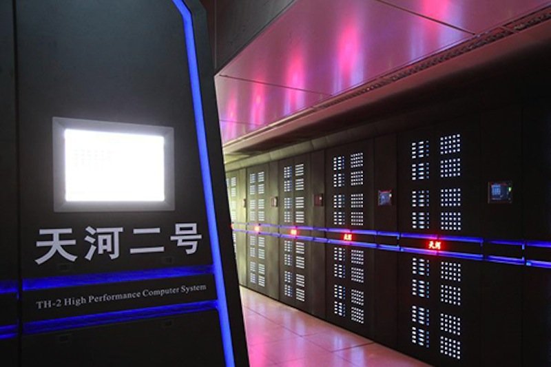 Der chinesische Tianhe-2 ist der aktuell mit Abstand leistungsfähigste Computer der Welt. Jetzt kontern die USA und wollen zwei Supercomputer bauen, die noch schneller rechnen können als die chinesische Nummer 1.
