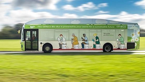 In Großbritannien unterwegs: der erste Bus, der mit Biogas aus menschlichen Exkrementen und Lebensmittelabfällen betrieben wird.