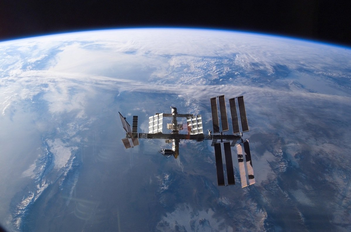 Rund 350 Kilometer über der Erde kreist die Internationale Raumstation ISS.