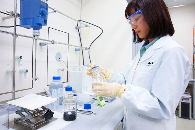 BASF hat am 5. Februar 2014 das Labor für Forschung und Entwicklung (F&E) und das Zentrum für Anwendungstechnik für Batteriematerialien in Amagasaki/Japan eingeweiht.