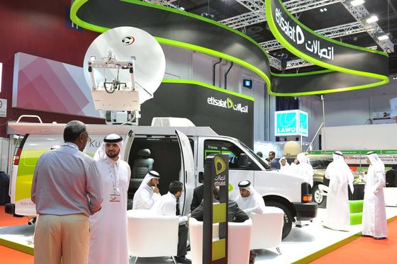 Messestand der arabischen Mobilfunkgesellschaft Etisalat: Bei einer Versteigerung in Dubai brachte die Nummer  050/7777777 rund 1,5 Millionen Euro ein.