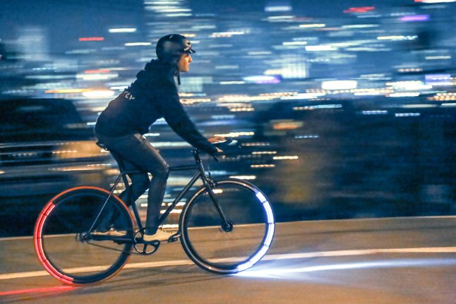 Derzeit sammeln die Entwickler der Firma Revolights in San Francisco Geld ein, um das Bremslicht für Radfahrer auf den Markt zu bringen.