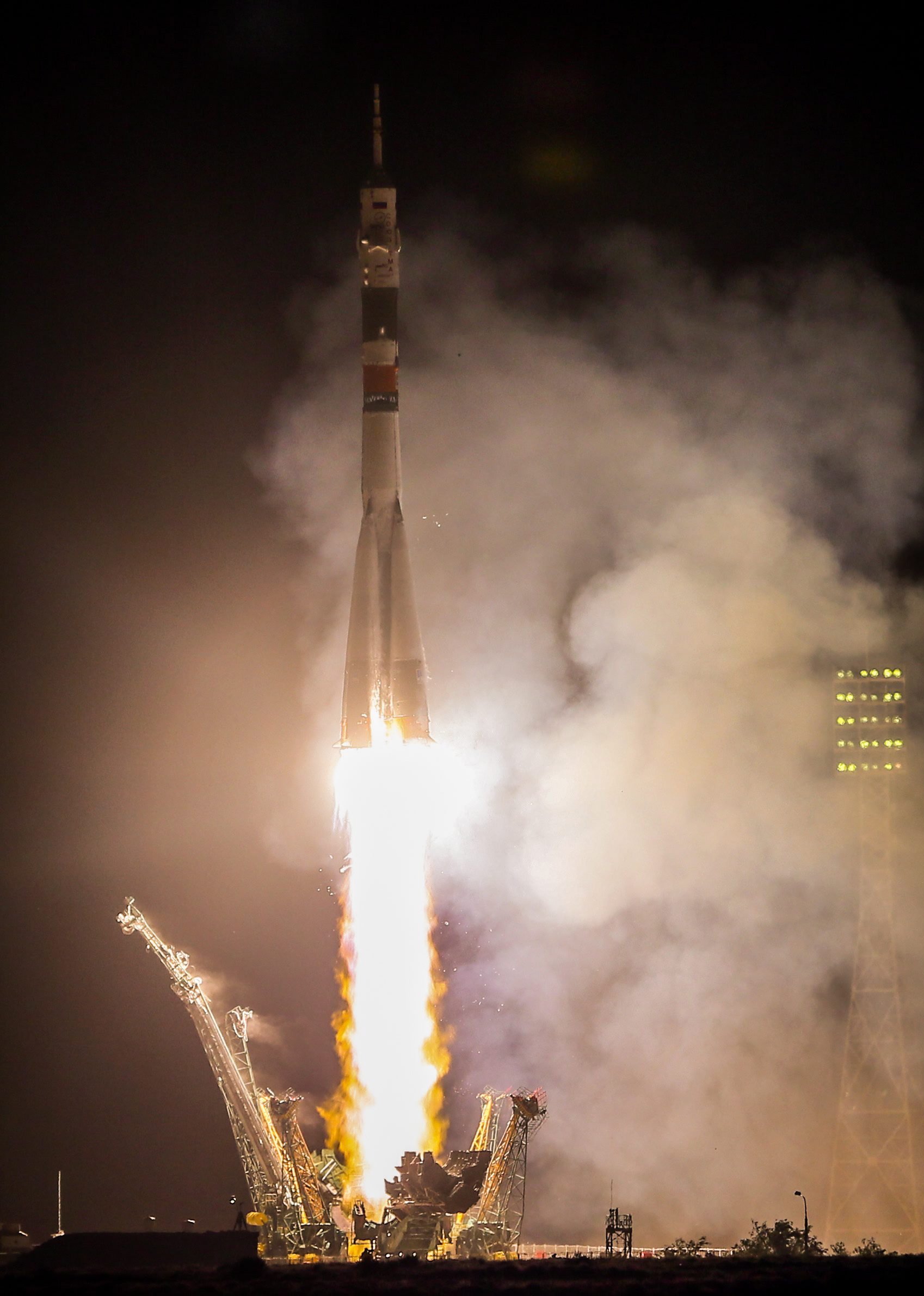 Start der Sojus-Rakete iin Baikonur mit dem deutschen Astronauten Alexander Gerst zur ISS.