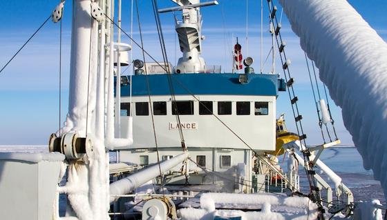 Mithilfe des Eisnavigationssystems konnte RV Lance dem Meereis ausweichen, das schützte Schiff und Expeditionsteilnehmer während ihrer zweiwöchigen Expedition jedoch nicht vor arktischen Temperaturen.