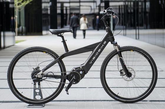 Die Entwickler des Visiobikes sammeln derzeit Geld über die Crowdfundingplattform Indiegogo. Sobald das Ziel von 180.000 Euro erreicht ist, beginnt die Produktion. Das Fahrrad soll für 4500 Euro auf den Markt kommen. 