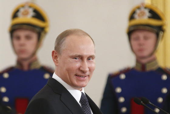 Russlands Präsident Wladimir Putin sieht die nationale Computerlandschaft nur ungern abhängig von amerikanischer Technologie. Der neue Computerchip Baikal soll zukünftig in Alt- und Neugeräten zum Einsatz kommen und Schutz vor der NSA bieten. 