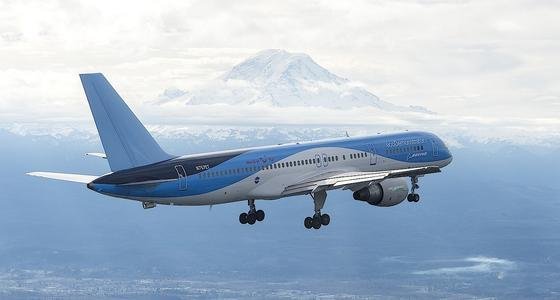 Boeing hat eine 757 für das sogenannte ecoDemonstrator-Programm umgerüstet. Die Maschine hebt demnächst in der Insektenhochburg Louisana ab  – an den Flügeln befinden sich verschiedenen Oberflächenbeschichtungen.