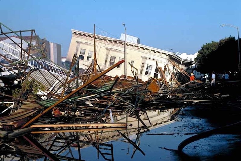 Erdbeben 1989 im District Loma Prieta in San Francisco: Über eine App wollen US-Forscher Erdbeben nicht nur früher feststellen, sondern auch die Bevölkerung schneller warnen.