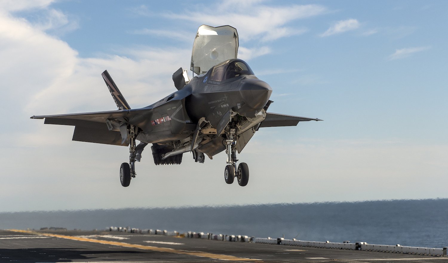 Die F-35B kann senkrecht starten und landen. Zukünftig soll das Flugzeug bei allen US-Teilstreitkräften zum Einsatz kommen. 