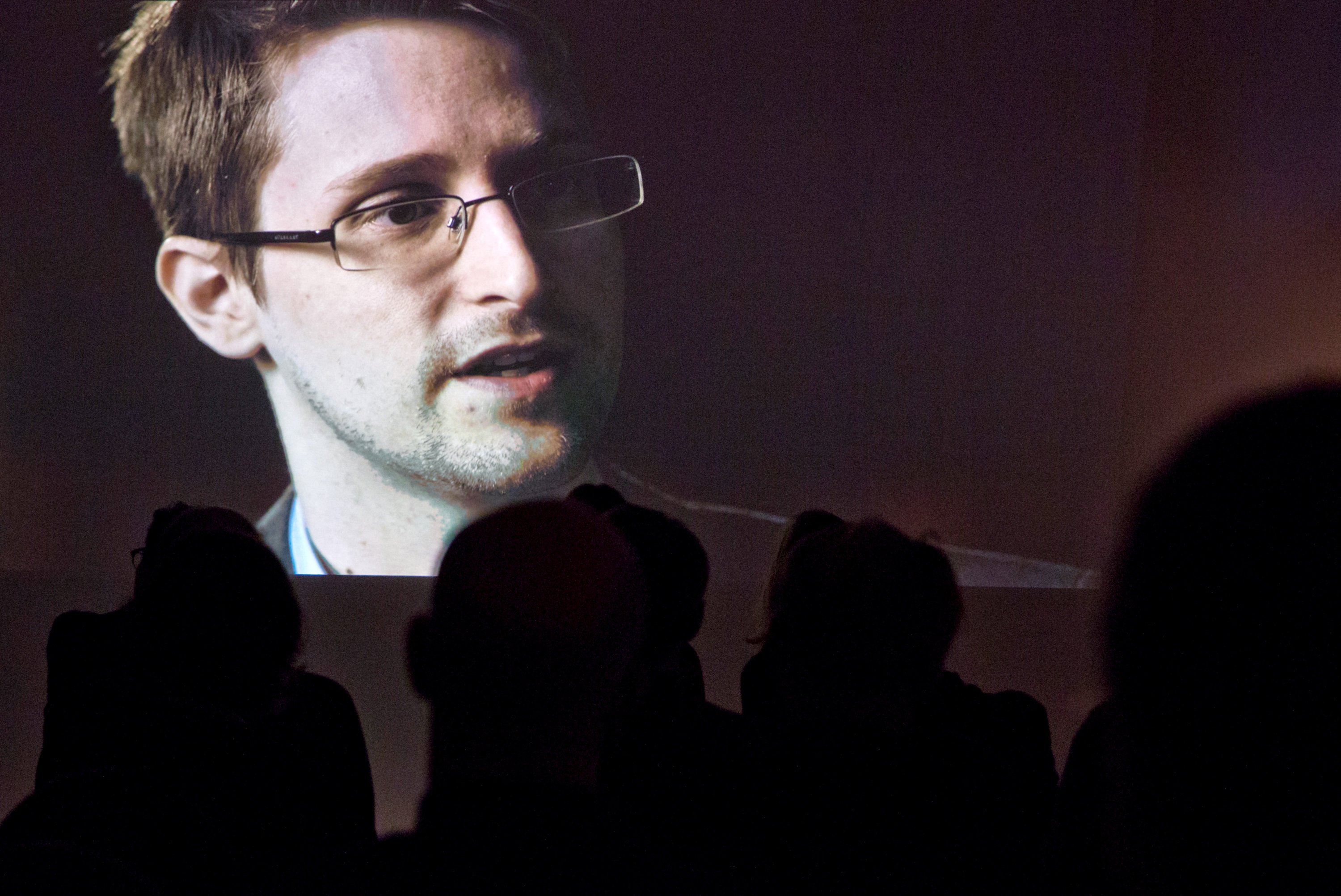 Wistleblower Edward Snowden: Schier unerschöpflich scheint die Sammlung der von ihm entwendeten Dokumente zu sein. 