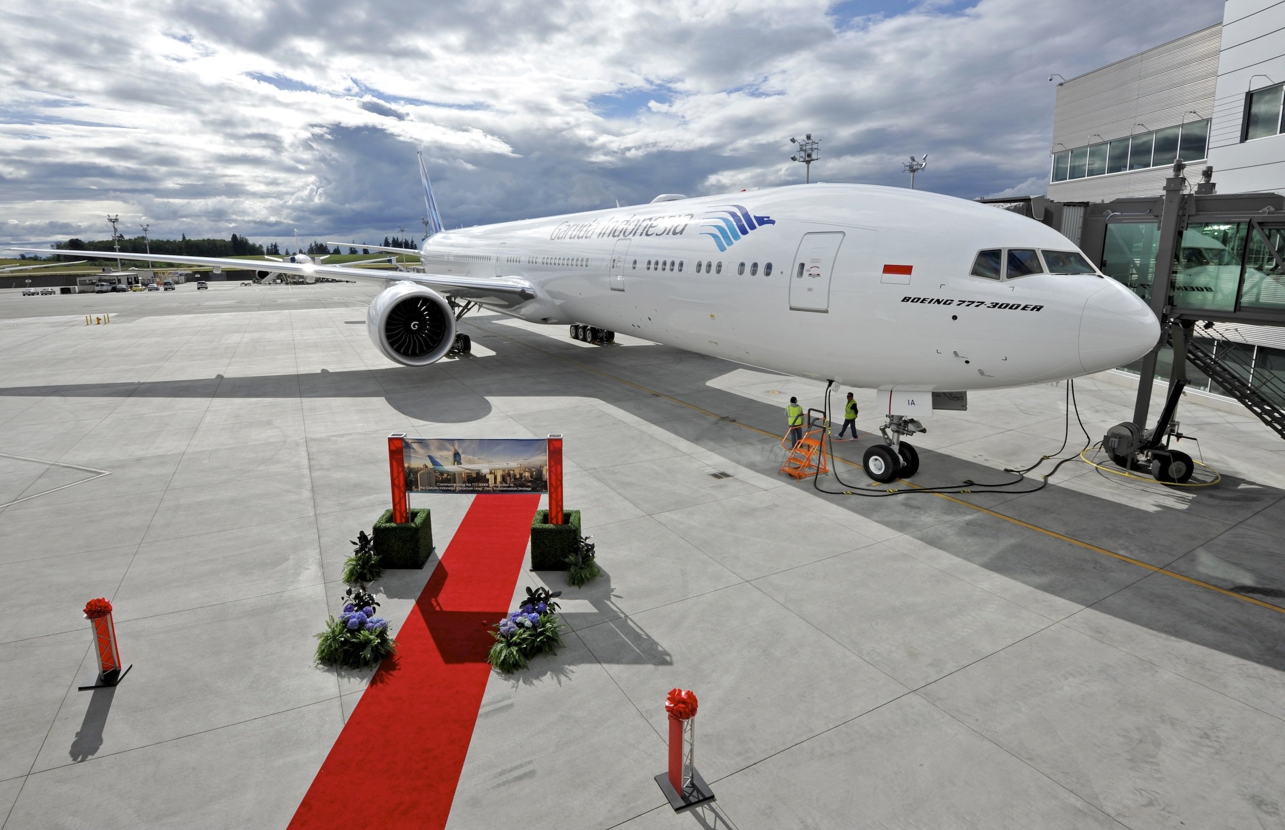 Boeing 777-300ER für die indonesische Fluggesellschaft Garuda: Das Langstreckenflugzeug wird derzeit mit Rabatten von bis zu 61 % an Großkunden verkauft, erfuhr Ingenieur.de.