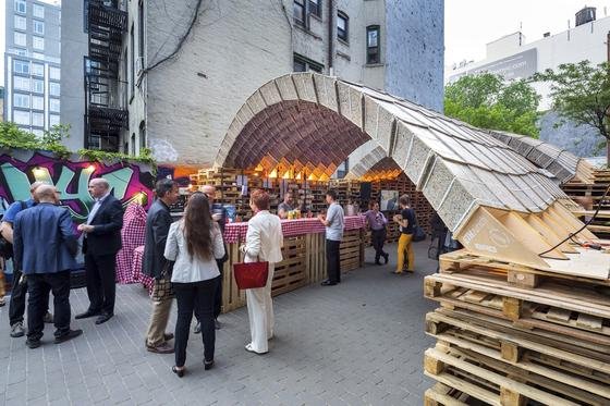 ETH-Pavillon in New York: Zum Ideas City Festivals in New York entwarfen die Schweizer Ingenieure einen Pavillon, dessen Oberfläche aus recycelten Getränkekartons besteht.