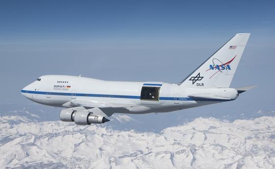Sofia während eines Testflugs: Die modifizierte Boeing 747SP fliegt oberhalb der störenden irdischen Lufthülle – in bis zu 14 km Höhe. Das erlaubt einen tiefen Blick ins Weltall. 