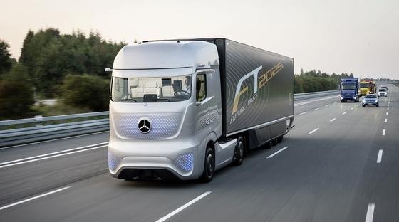 Daimler will seine autonomen Lkw auf deutschen Autobahnen testen – im normalen Verkehr.