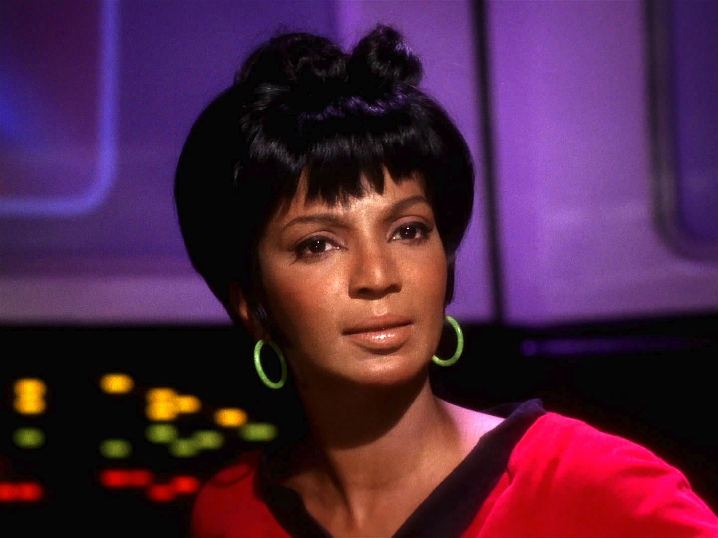 Nichelle Nichols alias Lieutenant Uhura kam 1966 als erste Schwarze in einer Weltraumserie zum Einsatz und schrieb damit Filmgeschichte. Jetzt fliegt sie mit 82 Jahren zur Stratosphäre.