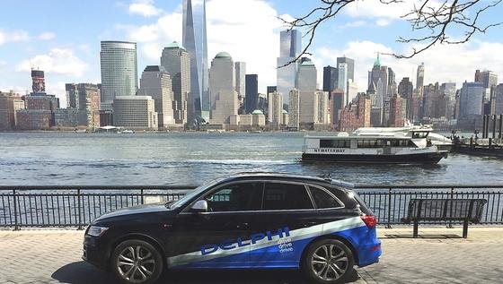 Audi SQ5 in New York: Delphi testete das autonome Auto auf der 5500 km langen Strecke von San Francisco zum Big Apple. 2016 wird es auf der Wuppertaler Landstraße zu sehen sein. 