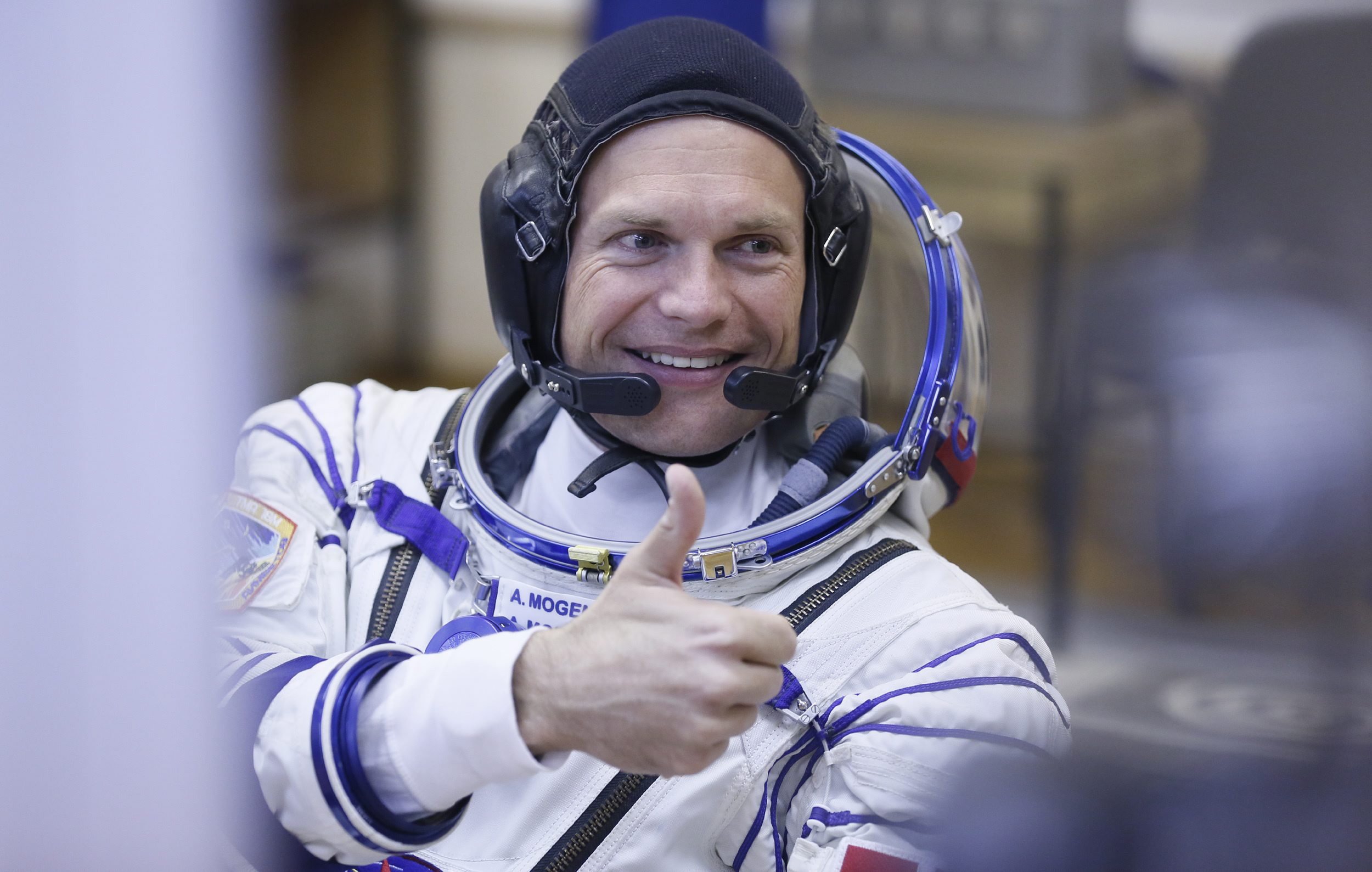 Der dänische Astronaut Andreas Mogensen vor seinem Start zur ISS am 2. September 2015. Er steuerte am Montag vom Weltraum aus den interaktiven Roboter Centaur auf der Erde. 