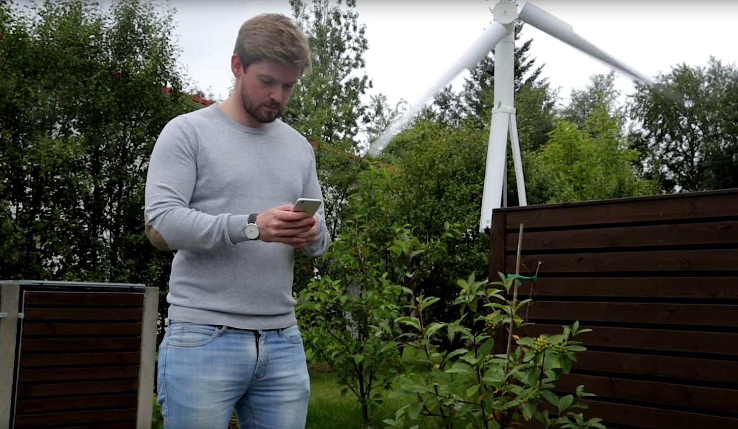 Trinity 2500 lässt sich mit dem Smartphone anschalten. Kostenpunkt für die mobile Windkraftanlage: 5599 $. 