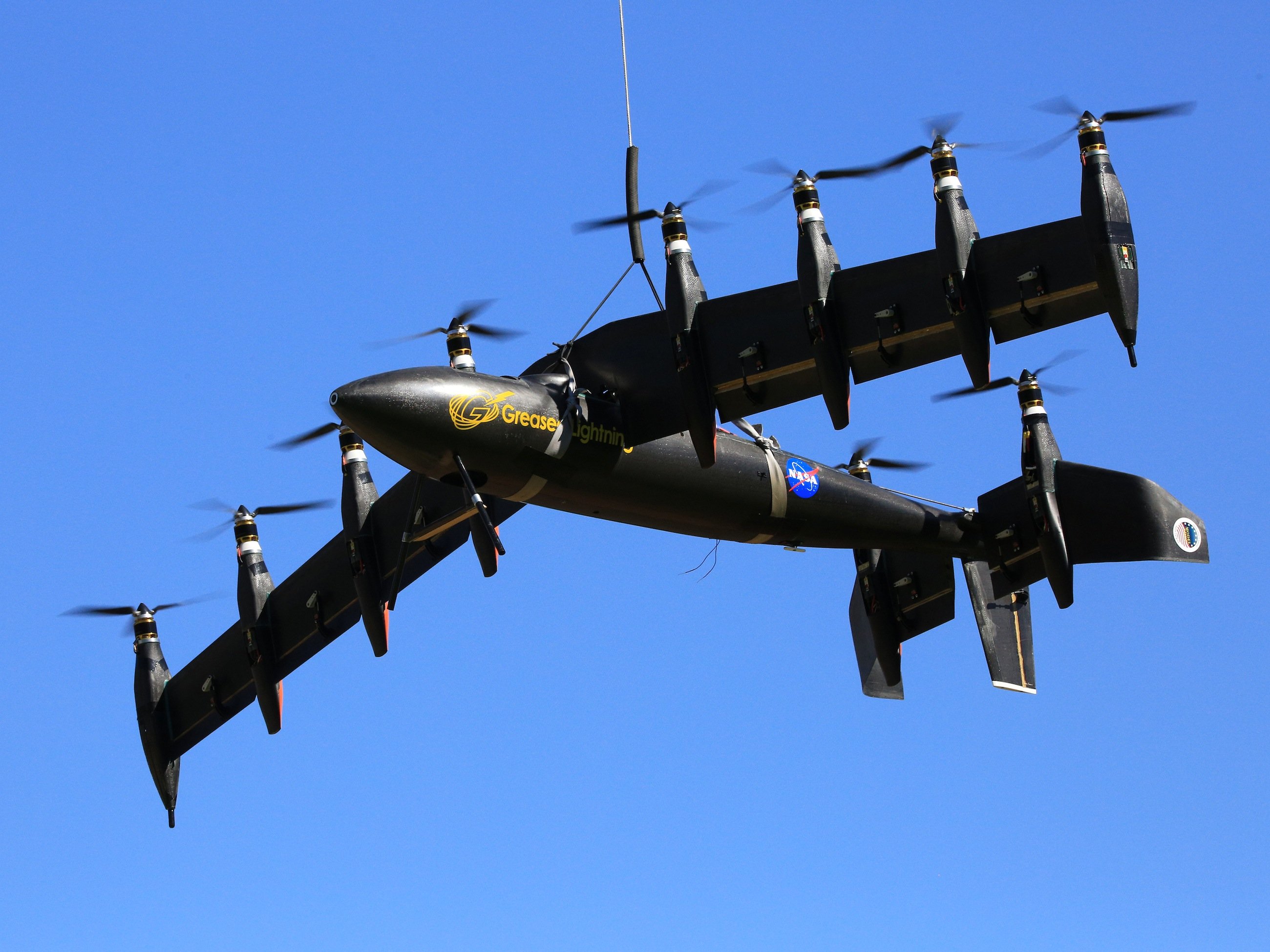 Die neue Nasa-Drohne GL-10 kann wie ein Hubschrauber starten und später wie ein Flugzeug fliegen. Die Spannweite der Tragfläche erreicht drei Meter.