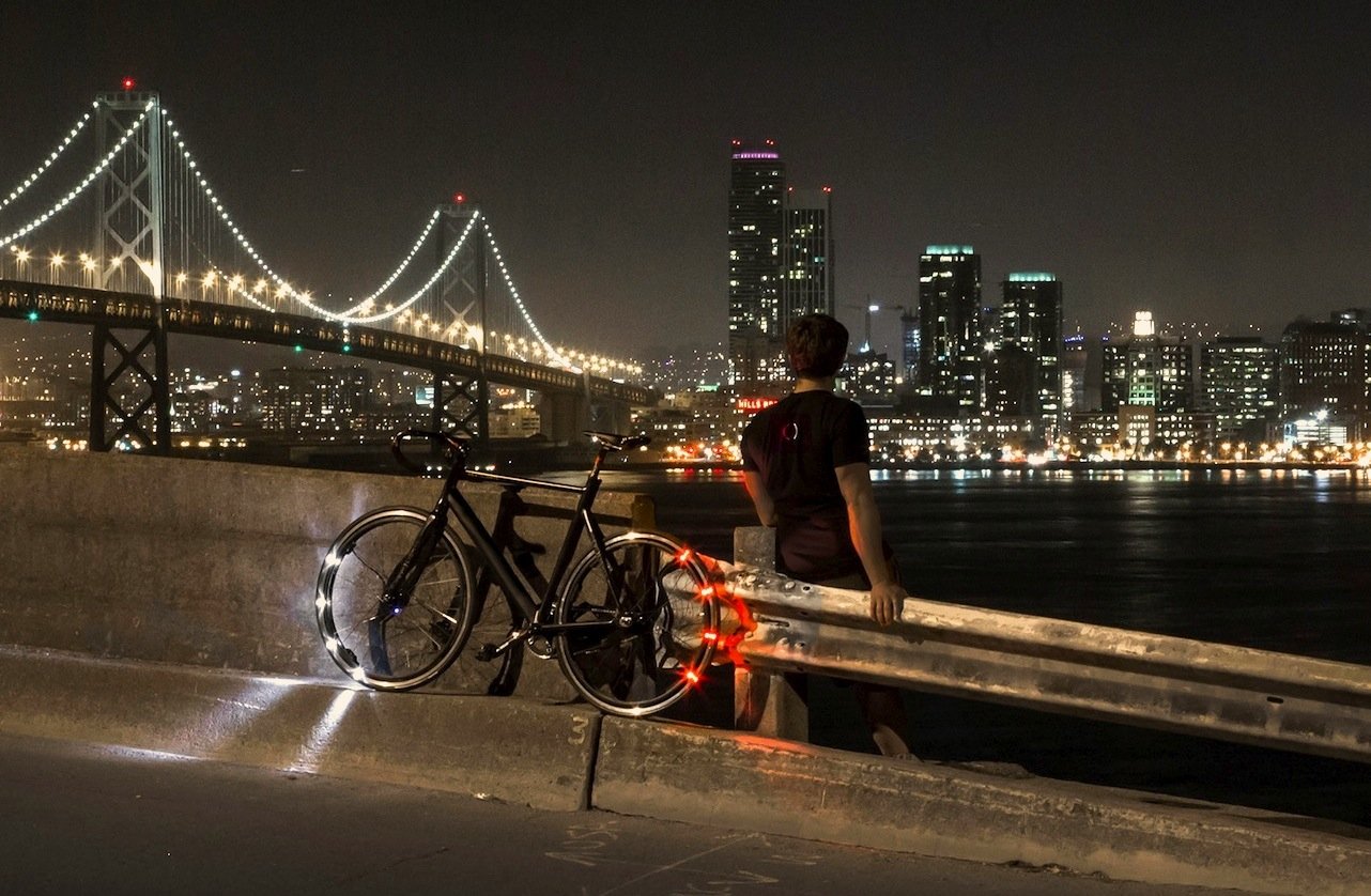 Fahrrad mit der LED-Beleuchtung Eclipse+: Revolights liefert die alternative Beleuchtung Mitte 2016 aus.