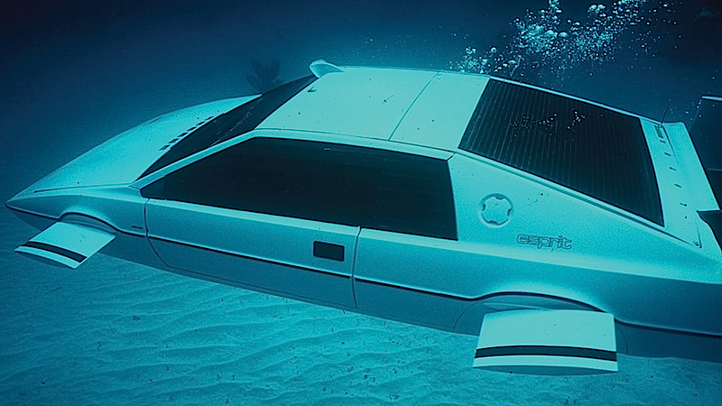 Im Film verwandelte sich der Lotus Esprit per Knopfdruck in ein Mini-U-Boot. In Wirklichkeit gab es für diese Szene zwei Fahrzeuge. Musk will die Transformation nun Wirklichkeit werden lassen.