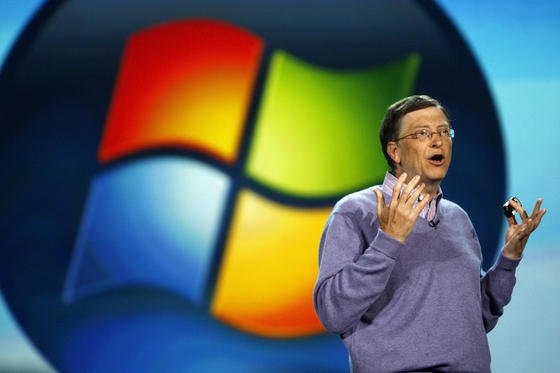 Daran kann auch Microsoft-Gründer Bill Gates nichts ändern: Seit dem Flop des Betriebssystems Windows 8 sind die Computernutzer skeptisch. Auch das neue Windows 10 erlebt keinen Durchbruch. Es läuft auf genauso wenig Rechnern wie das alte Windows XP. Favorit mit einem Marktanteil von 56 % bleibt Windows 7.