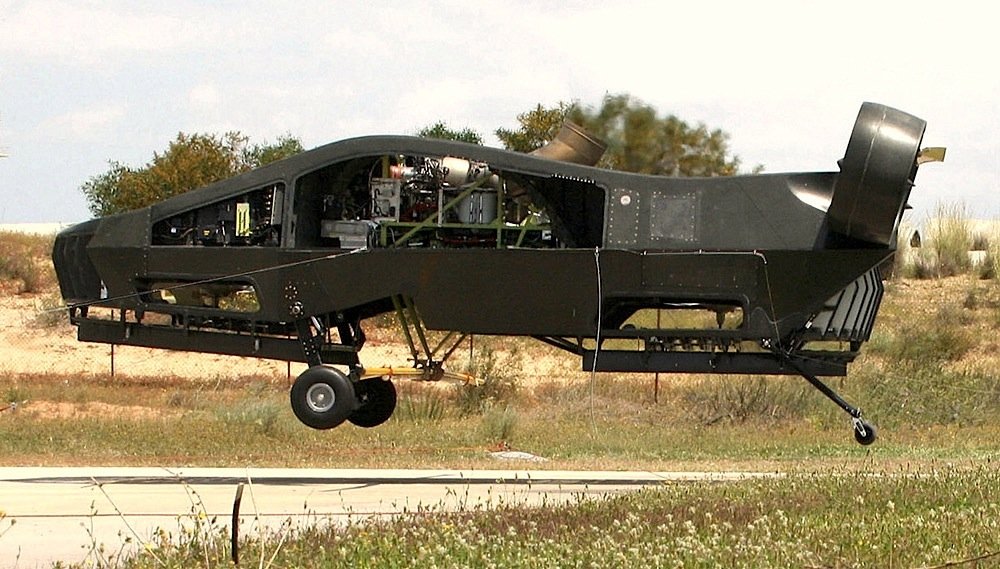 Die Drohne AirMule des israelischen Unternehmens Urban Aeronautics ist wie ein Hubschrauber ohne Rotor. Die Rotoren sind unter der Karosserie versteckt.