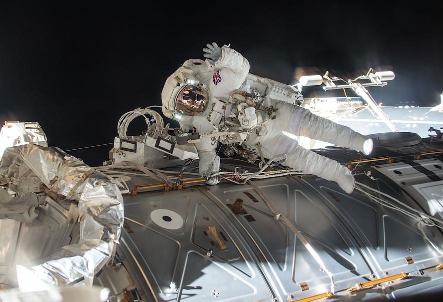 ISS-Astronauten mussten Außeneinsatz wegen Wasser im Helm abbrechen